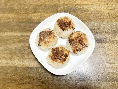 おにぎりレシピ くるみ味噌の焼きおにぎり